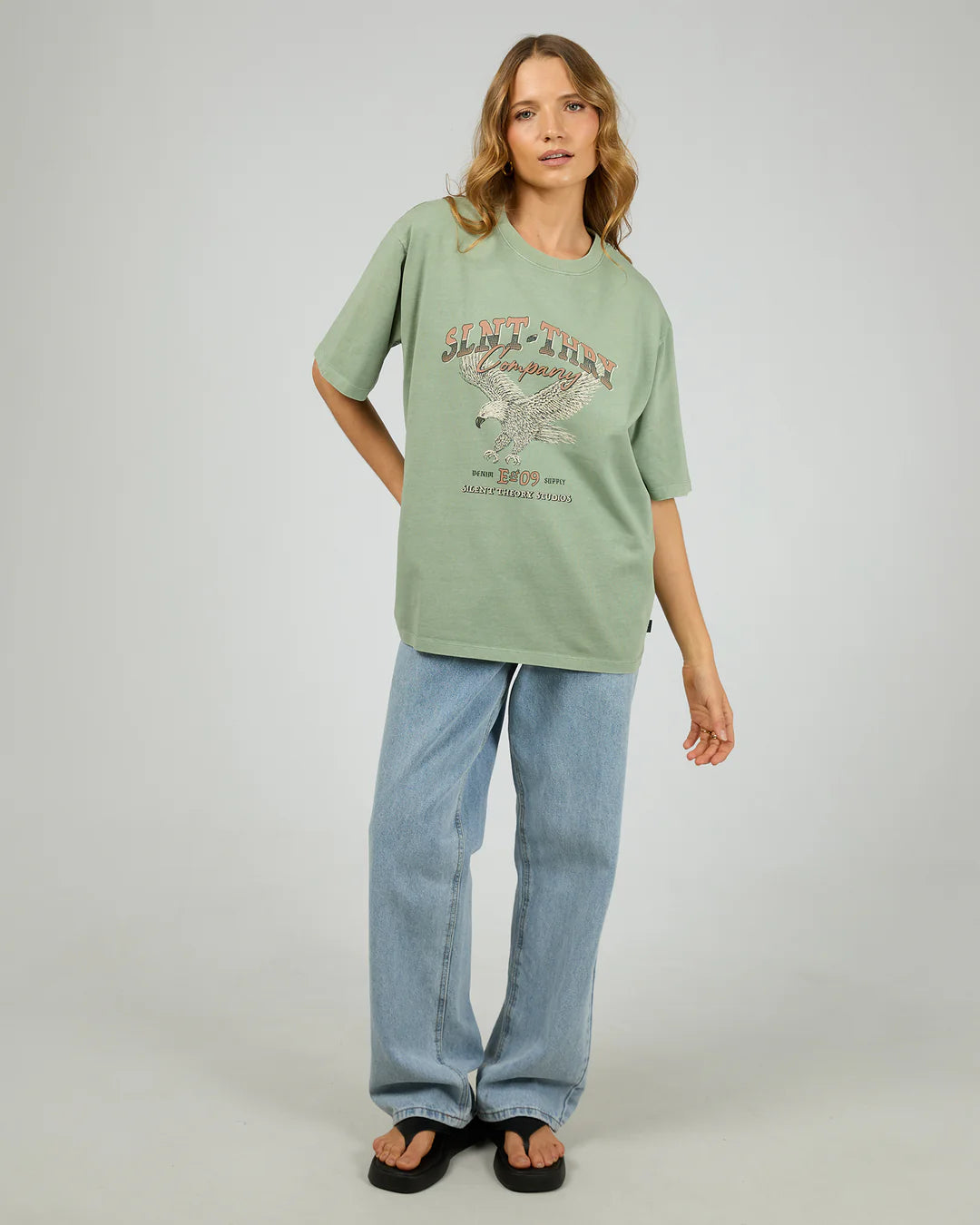 Oversized fit
Graphic print
Soft wash effect
100% Cotton