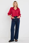 - Soft puff sleeves with subtle shirring
- Oversized fit for laid-back comfort
- Flattering v-neckline adds feminine charm
- Plain design offers endless styling options
- Natural linen-lyocell blend for breathable softness
- Fabric Composition - 55% Linen 45% Lyocell