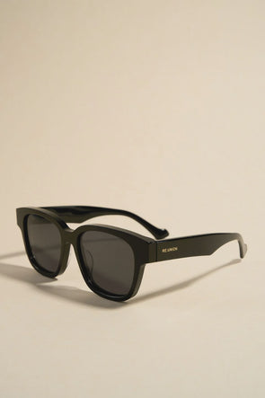 Re: Union London Black Classic Round Sunglasses