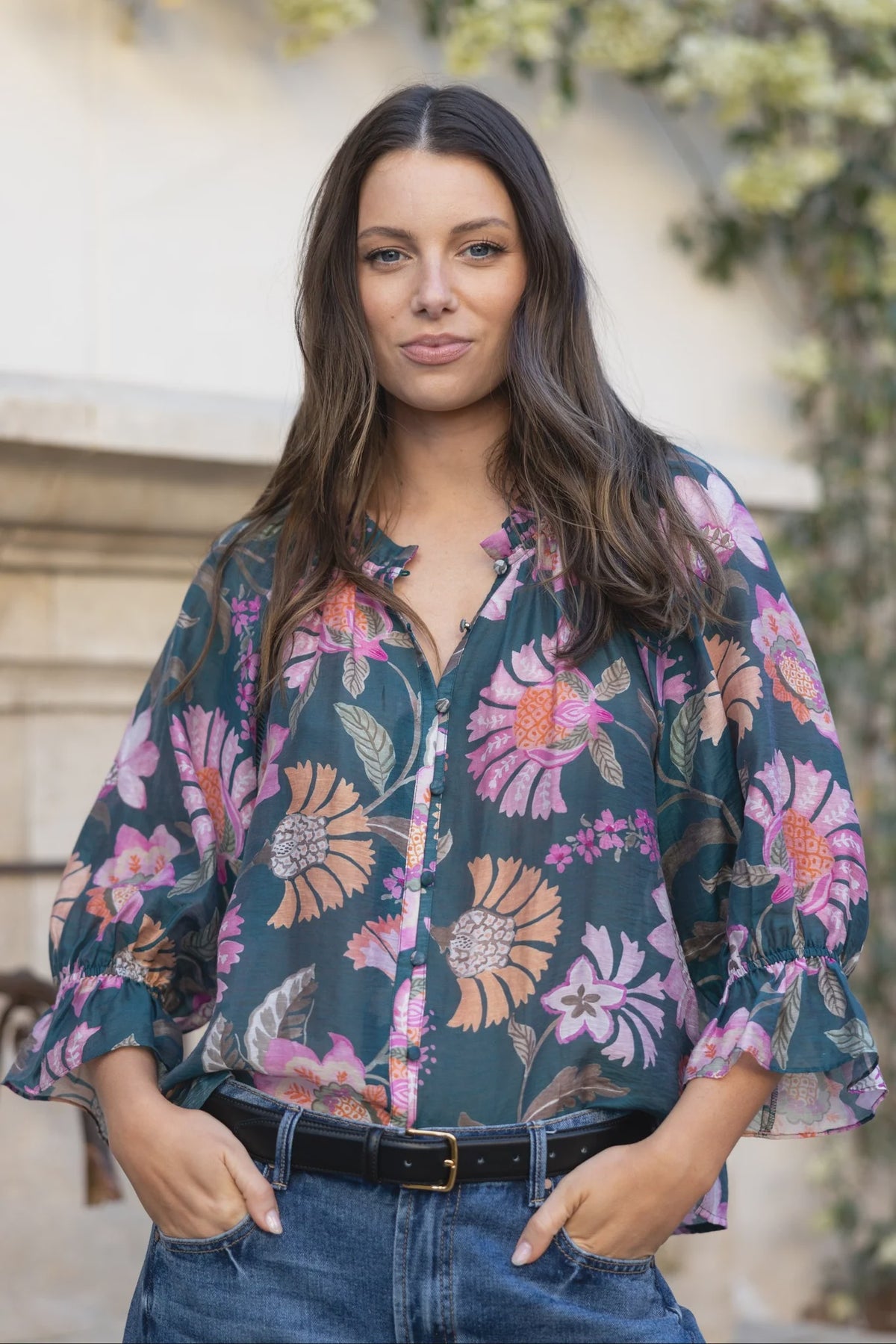 Soft floral scarf print
Rich petrol colourway
Relaxed floaty silhouette
Short balloon sleeves
Button front fastening
Lightweight linen blend fabric
Easy to dress up or down