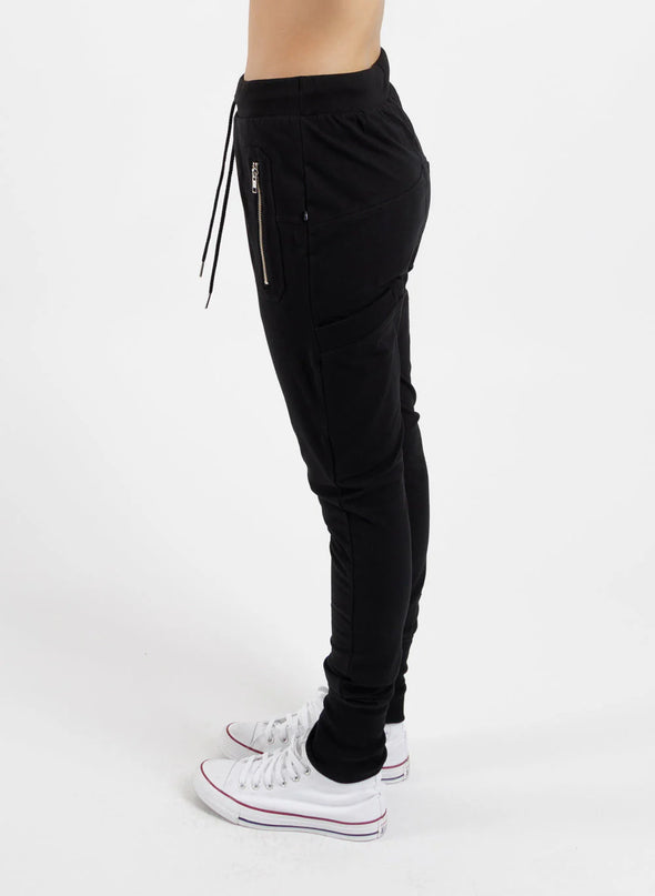 Featuring unique silver zip detailing and a cute sketch embroidery on the thigh. Wear them high or low with the flexible drawstring waistband. Made with a soft cotton and elastane blend - you simply can't look past these Escape Trackies