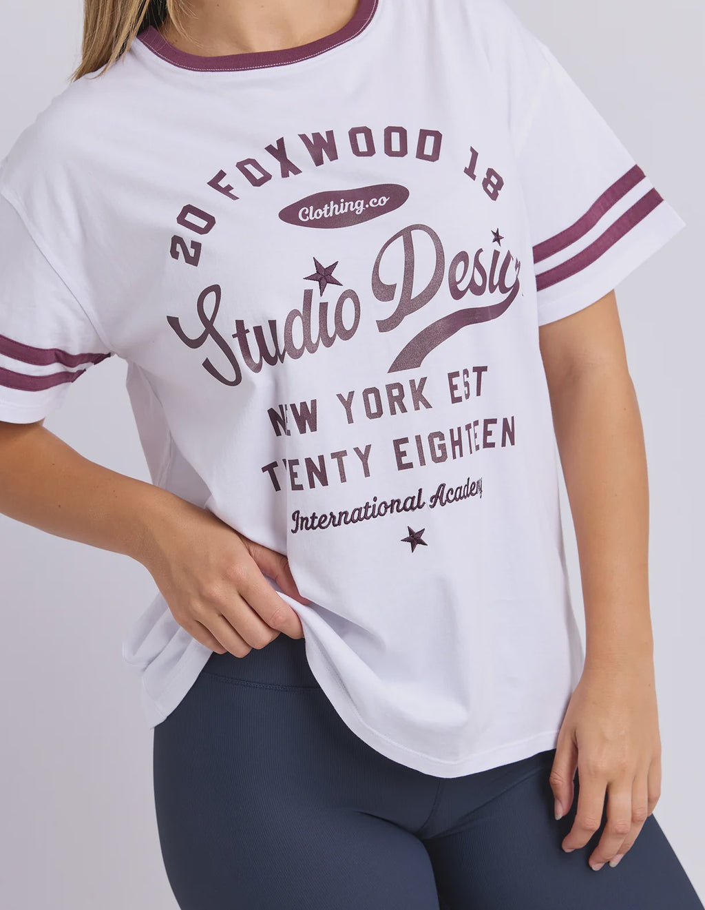 Foxwood exclusive front chest print
Contrast neckband
Sleeve print
100% Cotton