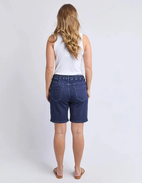 Elasticated waist with adjustable drawcord

Knee-length Bermuda cut for comfortable coverage

Relaxed leg fit

Functional side pockets

High-stretch denim for ultimate comfort

Fabric Composition: 94% Cotton, 4% Polyester, 2% Elastane
