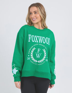 Take your college style to the next level with our State League Crew. This relaxed fit fleece not only has an exclusive LeisureFit embroidery on the chest but also a cute print on the sleeve. Stay stylish and cozy this season with this ultimate outerwear piece.