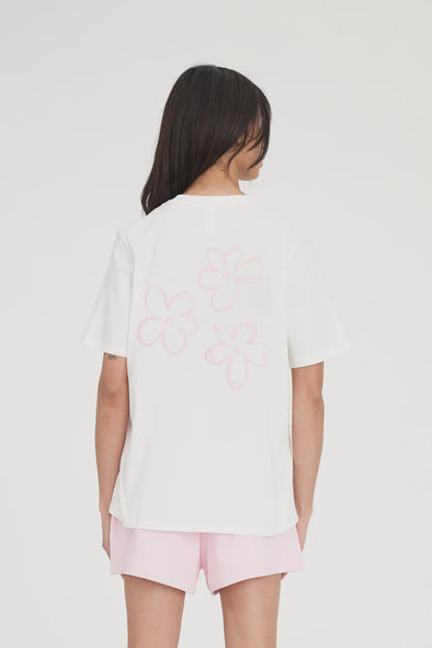 Stay effortlessly cool with the Huffer Fresh Tee — a laid-back essential made for chill days and good vibes. Crafted from 100% cotton in a soft, standard-weight jersey (170gsm), it offers all-day comfort and an easy, classic fit.