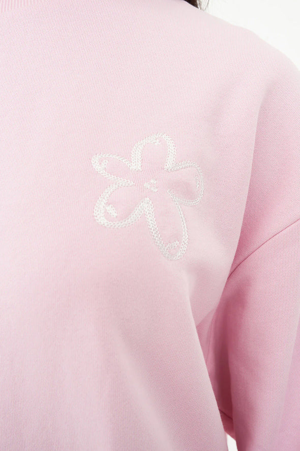 Keep it low-key and fresh - just like a daisy. perfect for cjill days and good vibes, this relaxed-fit peice combines comfort and effortless style. Made from premium 100% cotton with a mid-weight loopback finish, it's your go to for all day wear.&nbsp;