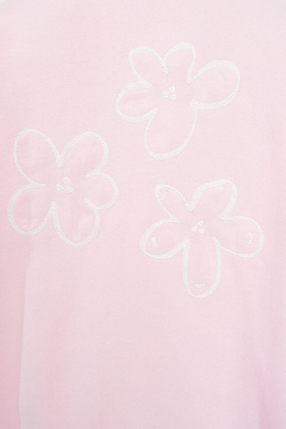 Keep it low-key and fresh - just like a daisy. perfect for cjill days and good vibes, this relaxed-fit peice combines comfort and effortless style. Made from premium 100% cotton with a mid-weight loopback finish, it's your go to for all day wear.&nbsp;