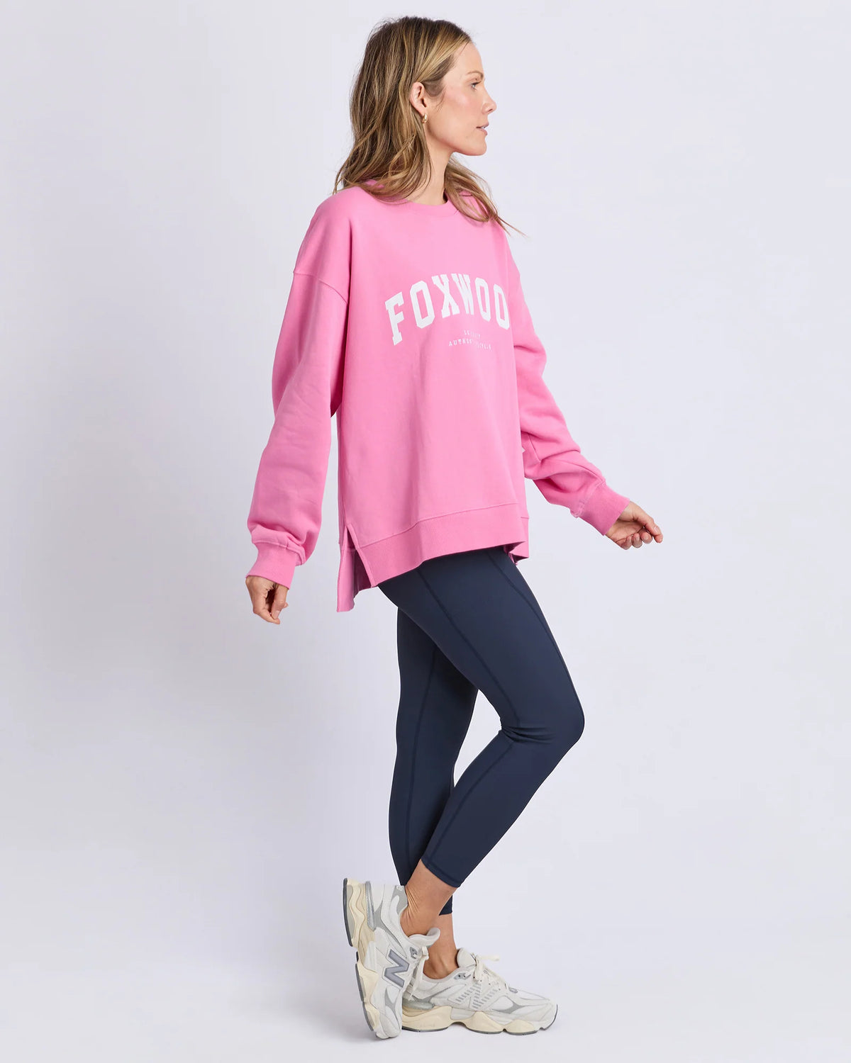 The Foxwood Interval Crew combines relaxed comfort with refined style. Featuring an oversized silhouette, ribbed detailing, and an extended back hem with side splits, this cotton blend crew works seamlessly from weekend lounging to elevated casual outings. Bold blue lettering on a rich brown base makes a quiet statement, while the soft fabric and unrestricted fit invite effortless layering and movement.

100% Cotton