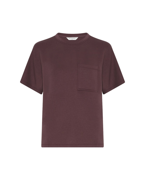 Oversized fit

Model is 179cm and wears a size S/M

5% Elastane

Soft, sustainable blend with stretch

Relaxed, oversized fit

Front pocket and wide short sleeves

Perfect for matching with the Harissa Shorts