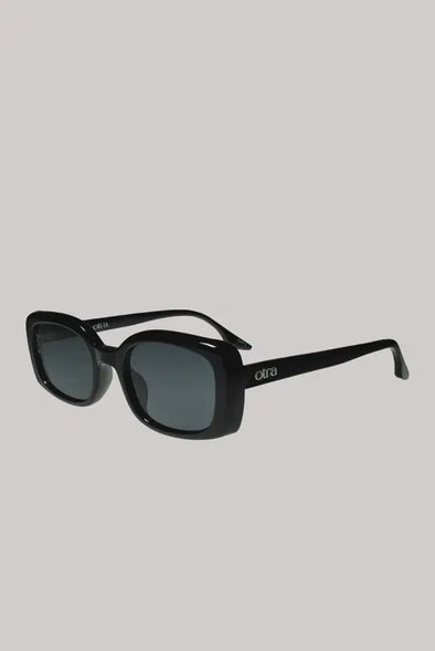 Otra Daisy Sunglasses Black/Smoke