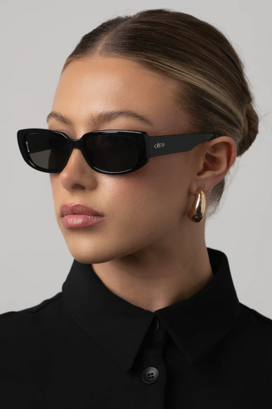 The backstreet has been meticulously designed with trend forecasts in mind. A slimline sunglass thats set to trend this summer, available in 2 staple colorways.