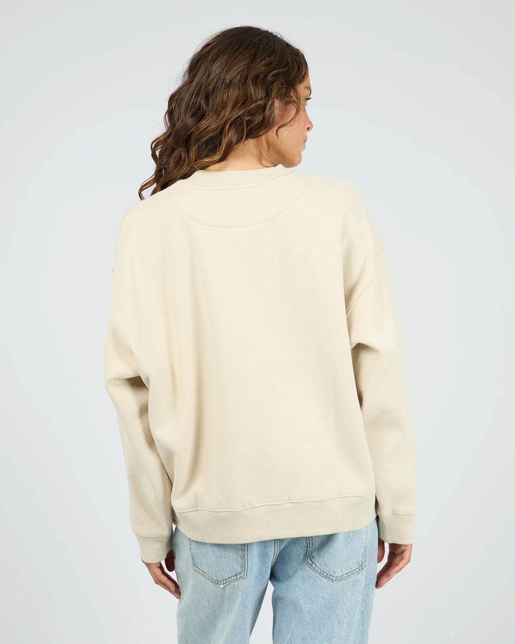 Oversized fit
Washed effect
Front chest graphic
80% Cotton 20% Polyester