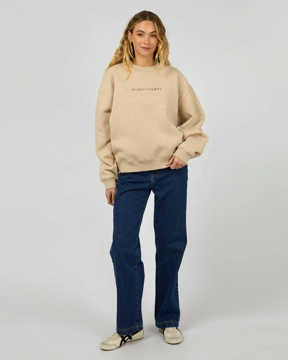 For easy everyday style, the Silent Theory Logo Crew is your go-to fleece. Designed in a soft cotton-blend fleece, this jumper features an oversized fit for laid-back comfort and a subtle logo hit at the chest for a clean, modern finish. An elevated essential that works perfectly across seasons, pair it with your favourite denim or activewear for an effortless off-duty look.