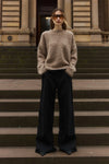 Brown Colour
78% Alpaca, 19% Nylon, 3% Spandex
Brushed effect
Crew neck
Long sleeves