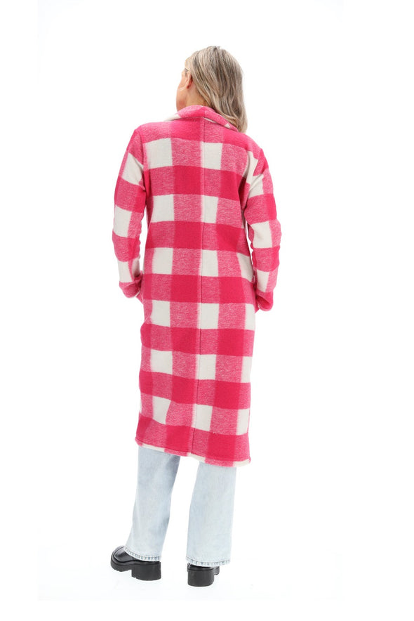We are loving on this long line Pink and White Check cardigan from Charlo! With the cutiest pink check and a snuggly feel who wouldnt want one of these for their wardrobe. Just realised and we cannot get anymore. Standard sizing , stick to your normal size&nbsp;