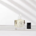 Notes of Cedar, Cardamon, Violet, Leather, Amber, Iris and Sandalwood.
