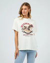 Get ready for some wanderlust with the Wanderlust Oversized Tee. Its distressed print adds a vintage touch and pairs perfectly with your favorite denim for a relaxed, effortless look. In a vintage white giving the print that worn edge. This soft tee is sure to be your go-to for laid-back days.

Oversized fit
Front print
Distressed graphics