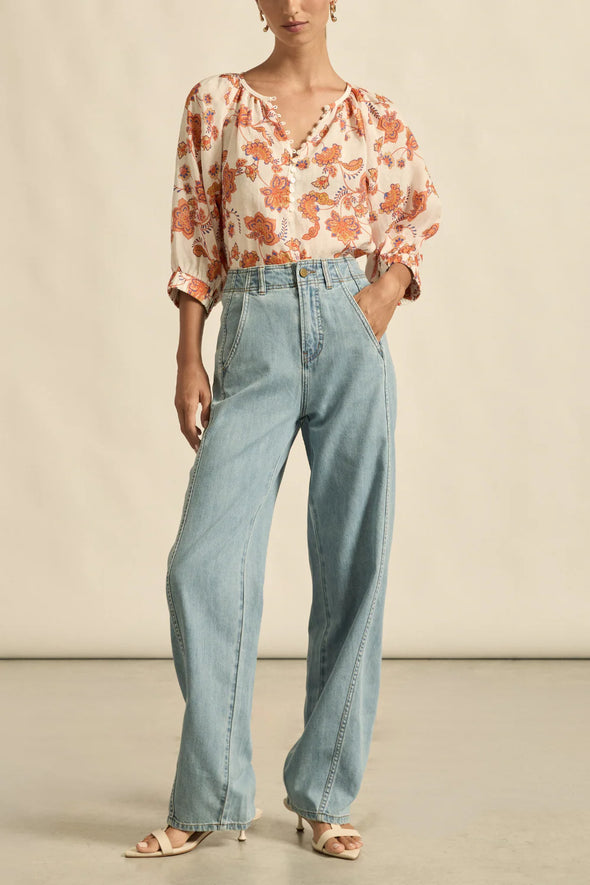 Subtle gathers and a soft neckline craft a carefree silhouette that feels just right no matter the season. This dress offers easy elegance, making it your go-to for playful days or relaxed nights. Perfectly light and effortlessly stylish, it’s ready to keep up with wherever your adventures take you.