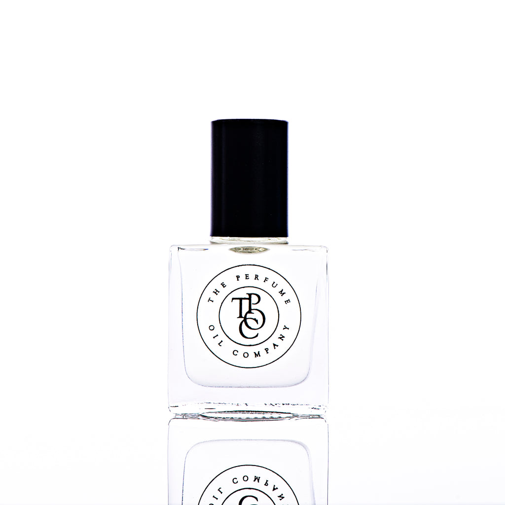 Notes of Cedar, Cardamon, Violet, Leather, Amber, Iris and Sandalwood.