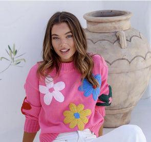 The Kartel Daisy Embroidery knit showcases a beautiful daisy print on the front and sleeves, with a round neck and ribbed cuffs. Crafted from a blend of acrylic and wool,35% wool infact,&nbsp; pair it with high-waisted jeans , pants or a denim skirt with ankle boots for a cozy yet stylish look.